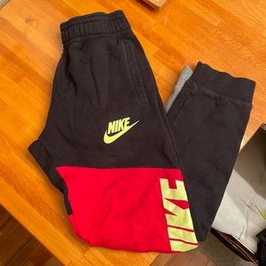 Boys Nike sweatpants